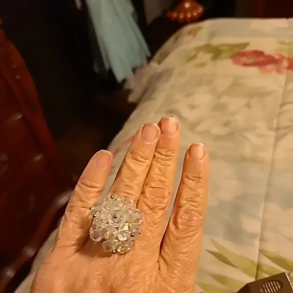 Costume Ring - Picture 1 of 3